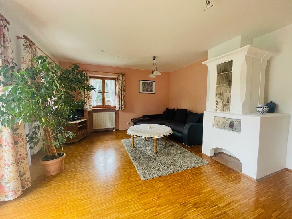 Wohnzimmer mit Ausziehsofa