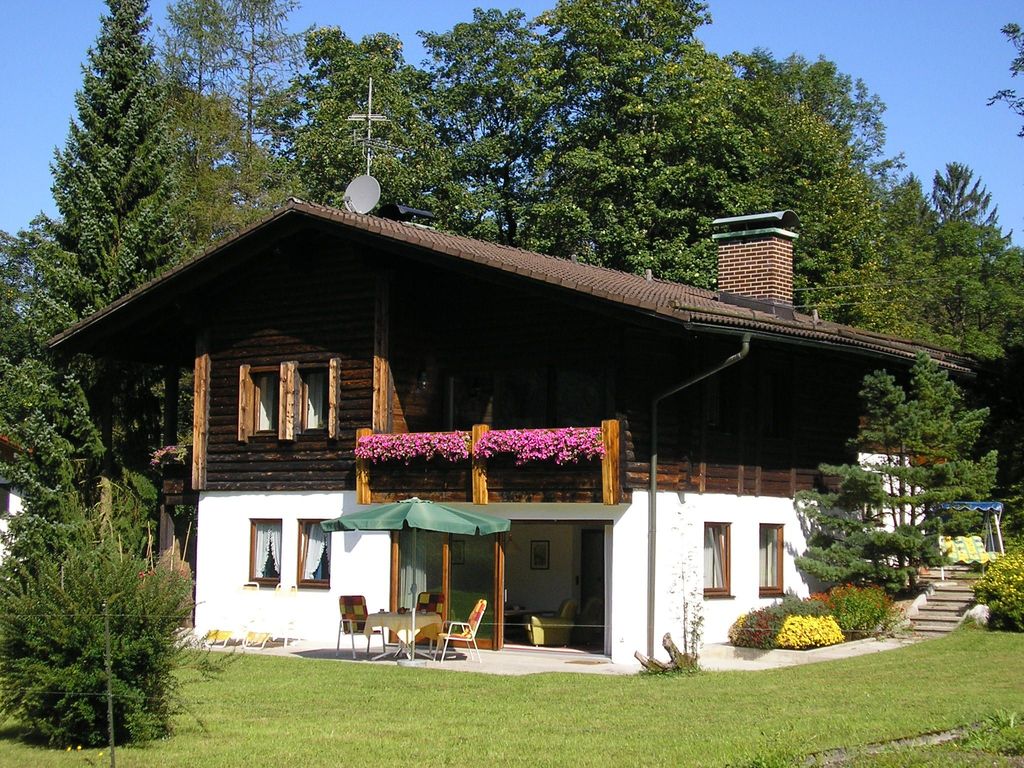 Unser Haus imSommer