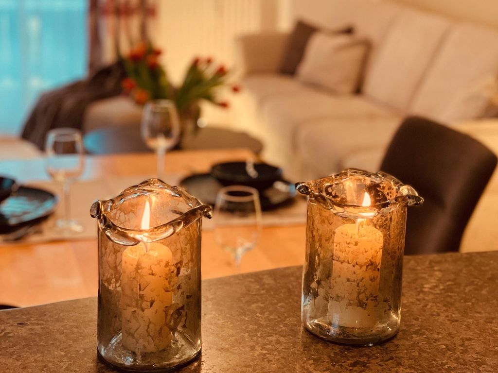 Blick von der Küche ins Wohnzimmer