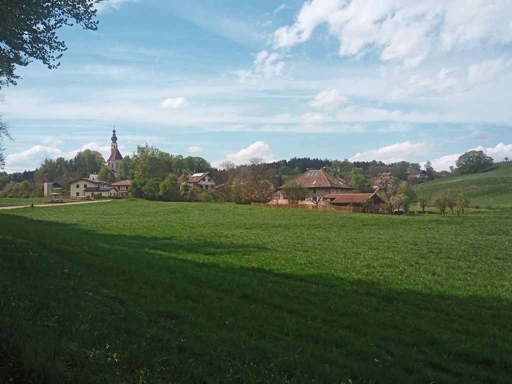 Aussenansicht Grundstück und Haus