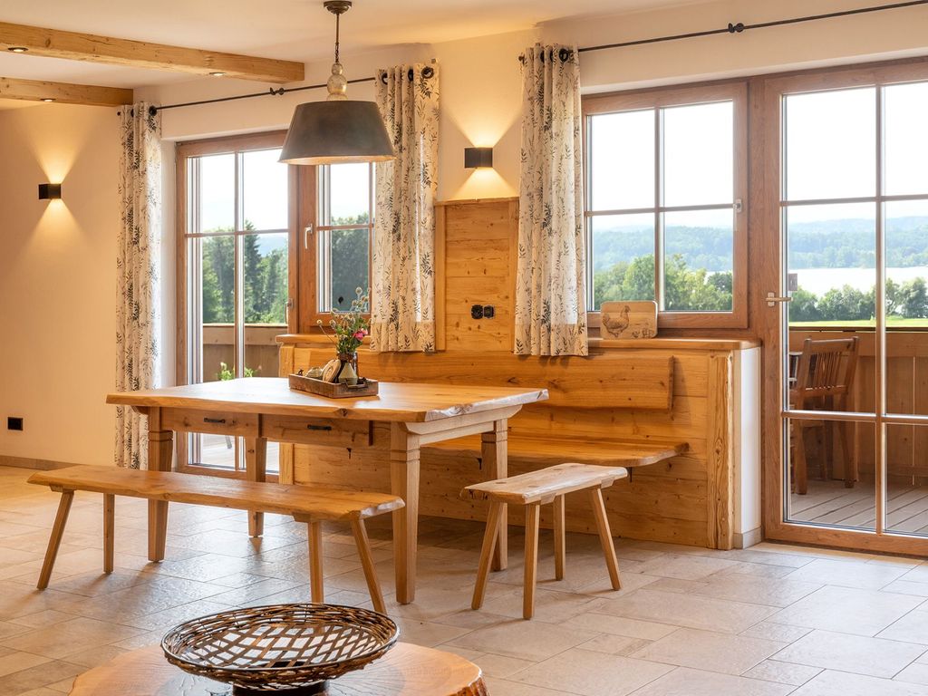 Essbereich mit Blick auf den Waginger-See - Fewo Bergblick