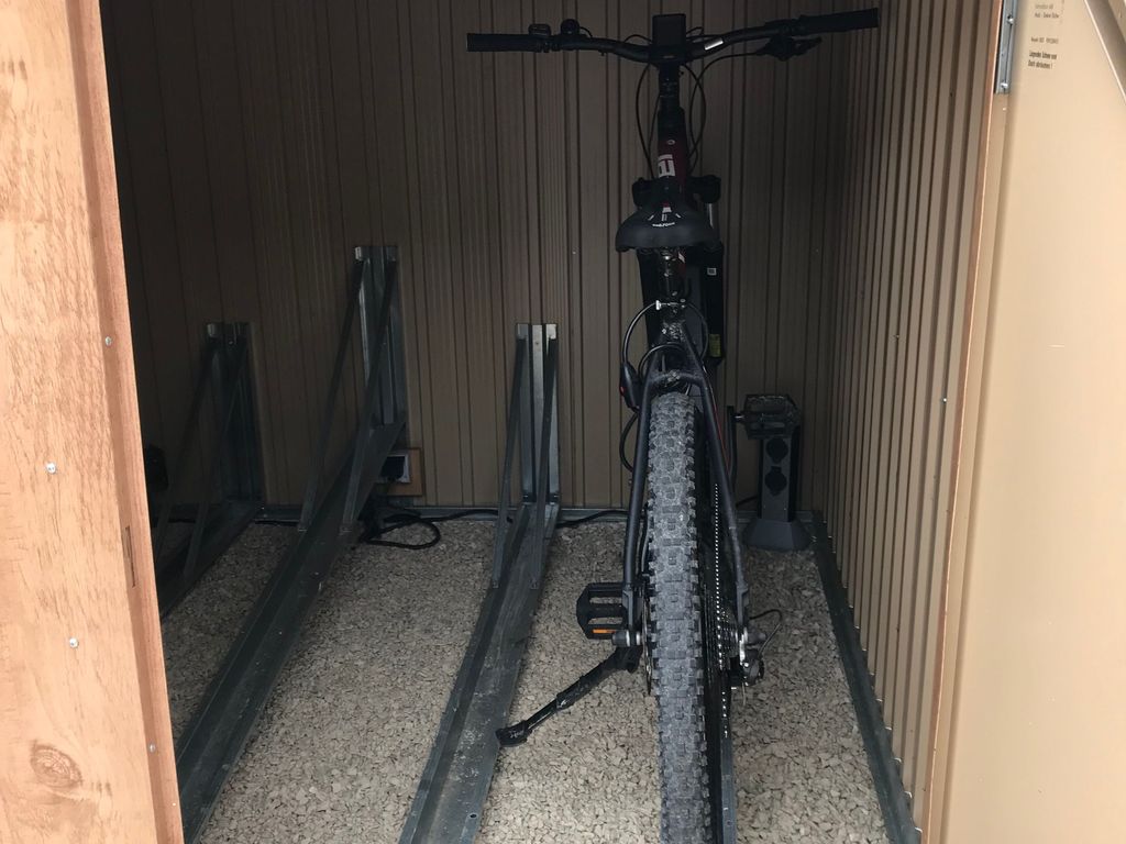 Fahrradgarage mit Lademöglichkeit