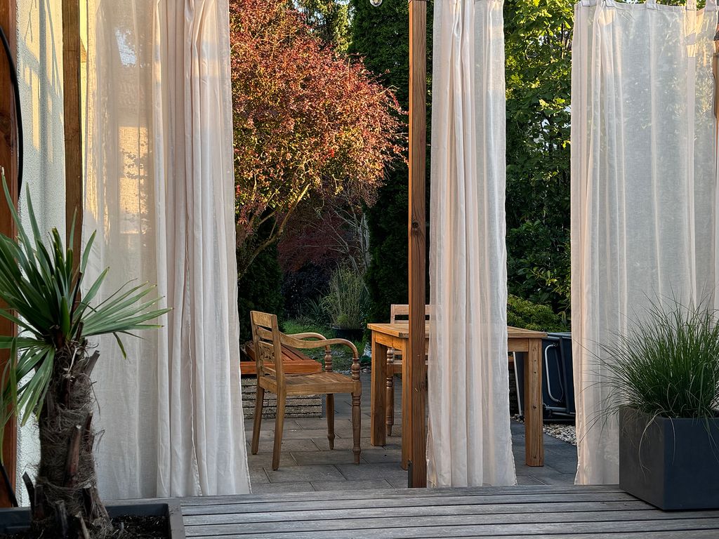 Späte Abendsonne auf der Terrasse