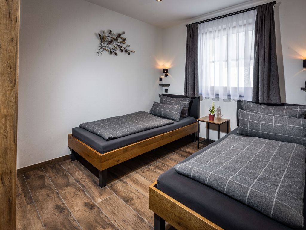 2. Schlafzimmer