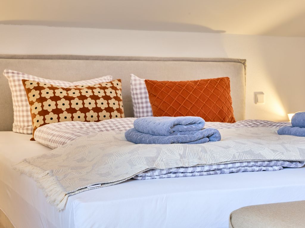 Bett im Schlafzimmer