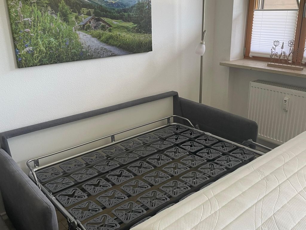 Premium-Schlafcouch (140x200) mit komfortablem Teller-Lattenrost