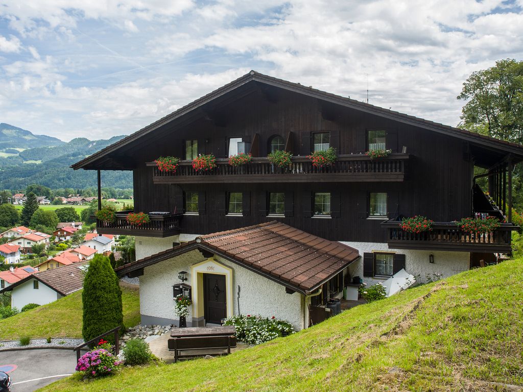 Ferienwohnanlage Bergschlößl Eingang