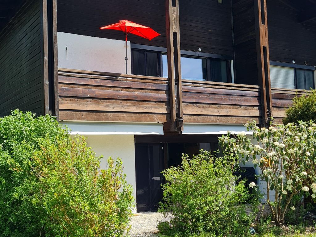 sonniger, großer Südbalkon
