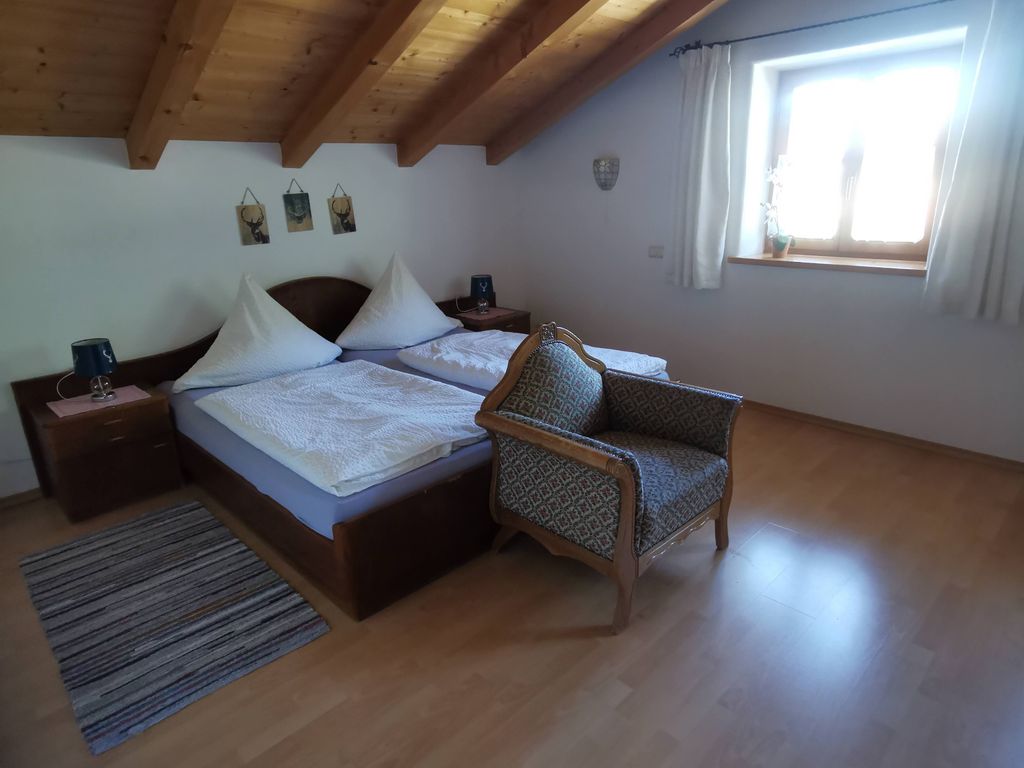 Schlafzimmer 2