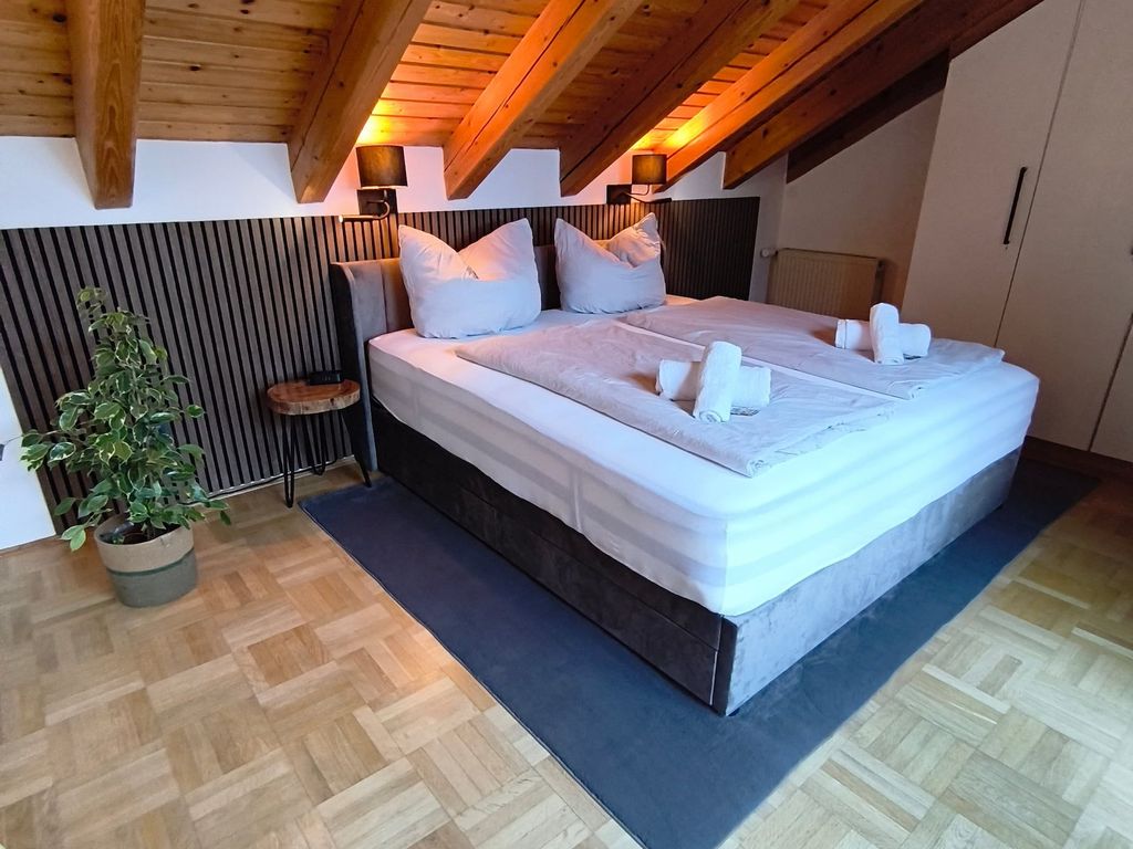Gemütliches Schlafzimmer 1
