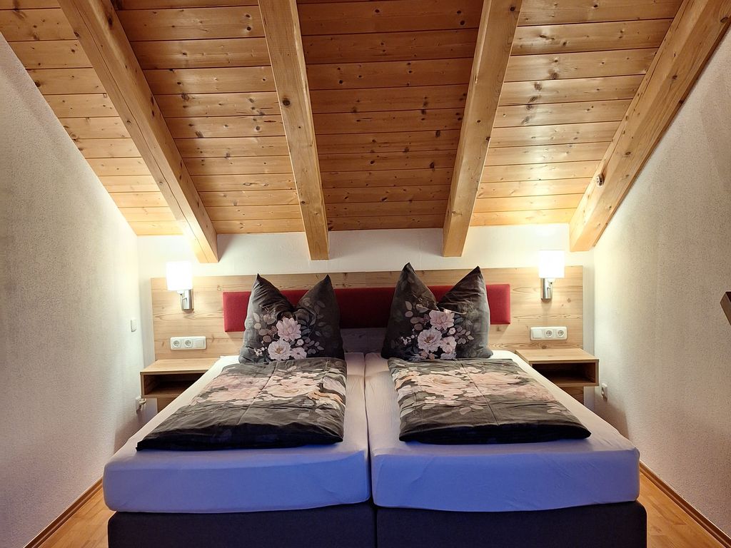 Schlafzimmer 2.OG