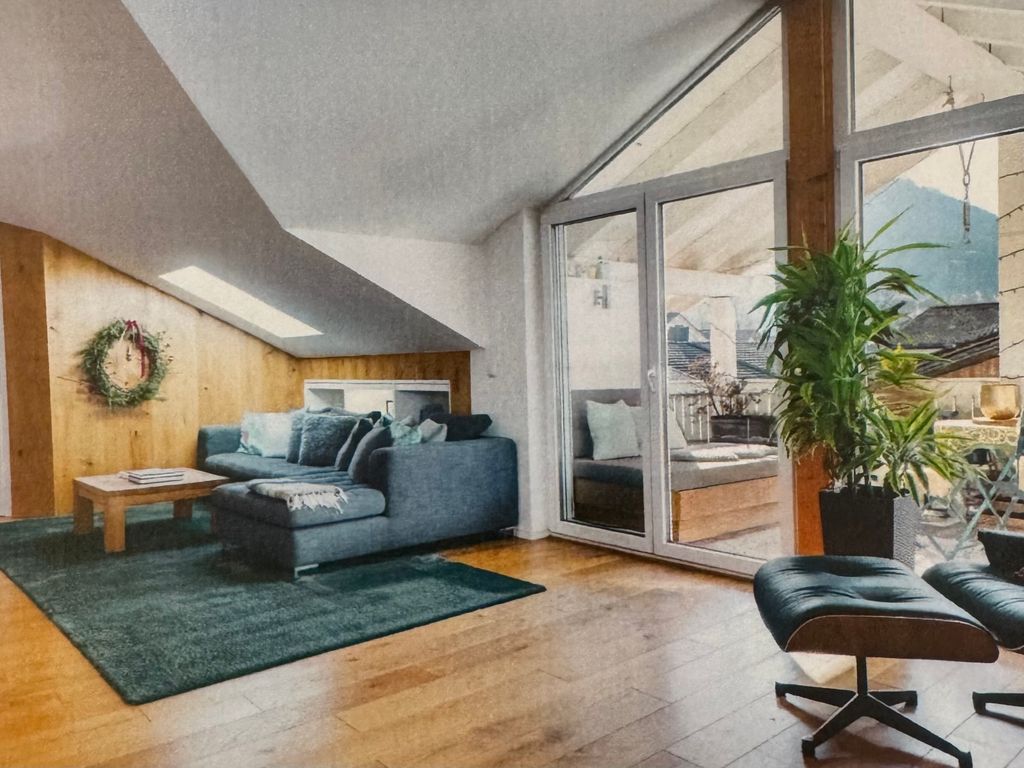 Blick von der Küche zum Balkon