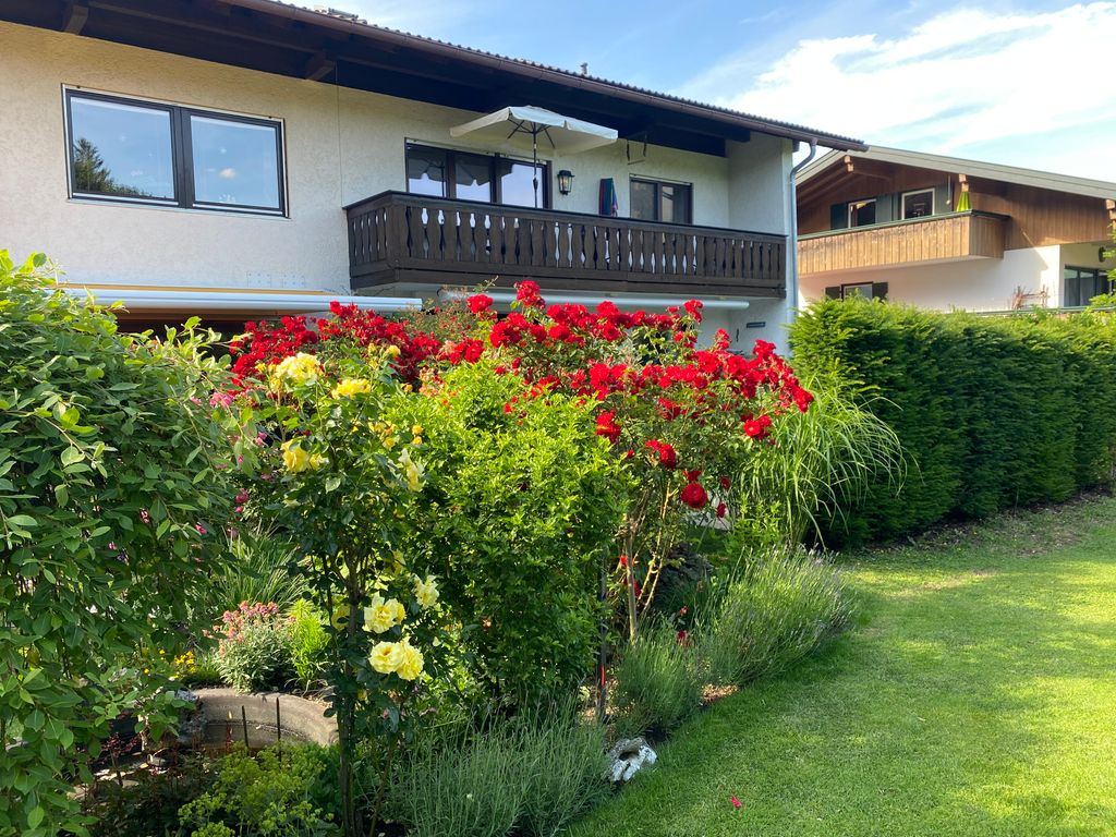Balkon vom Garten aus