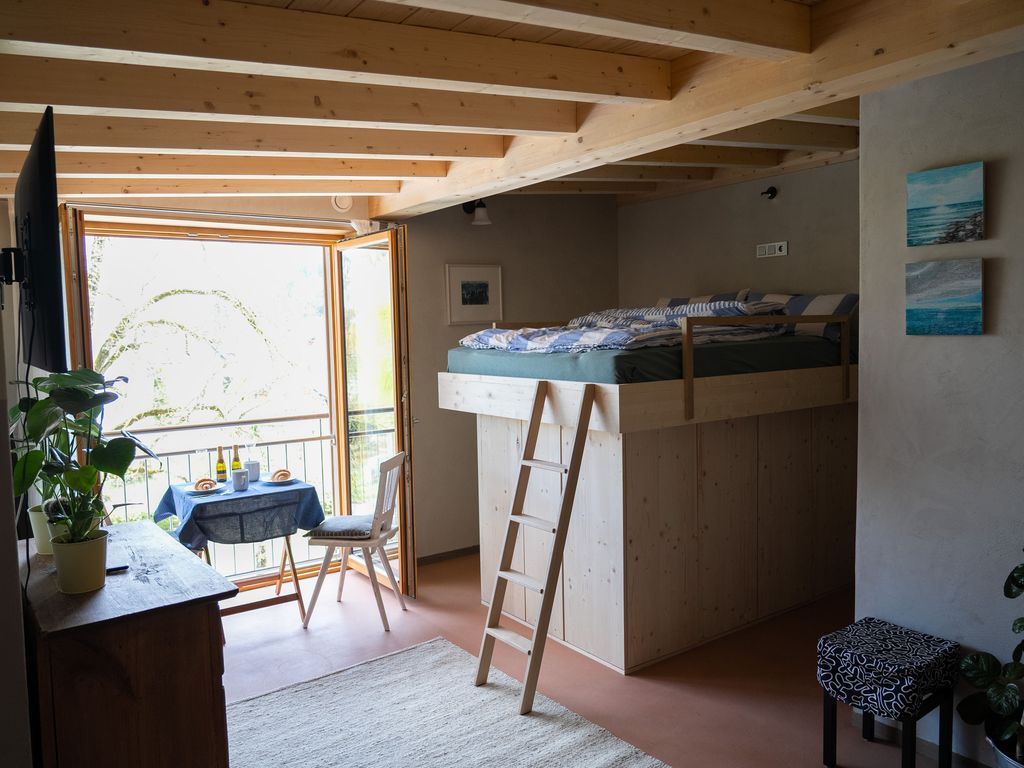 Bett Studio Lindennest
