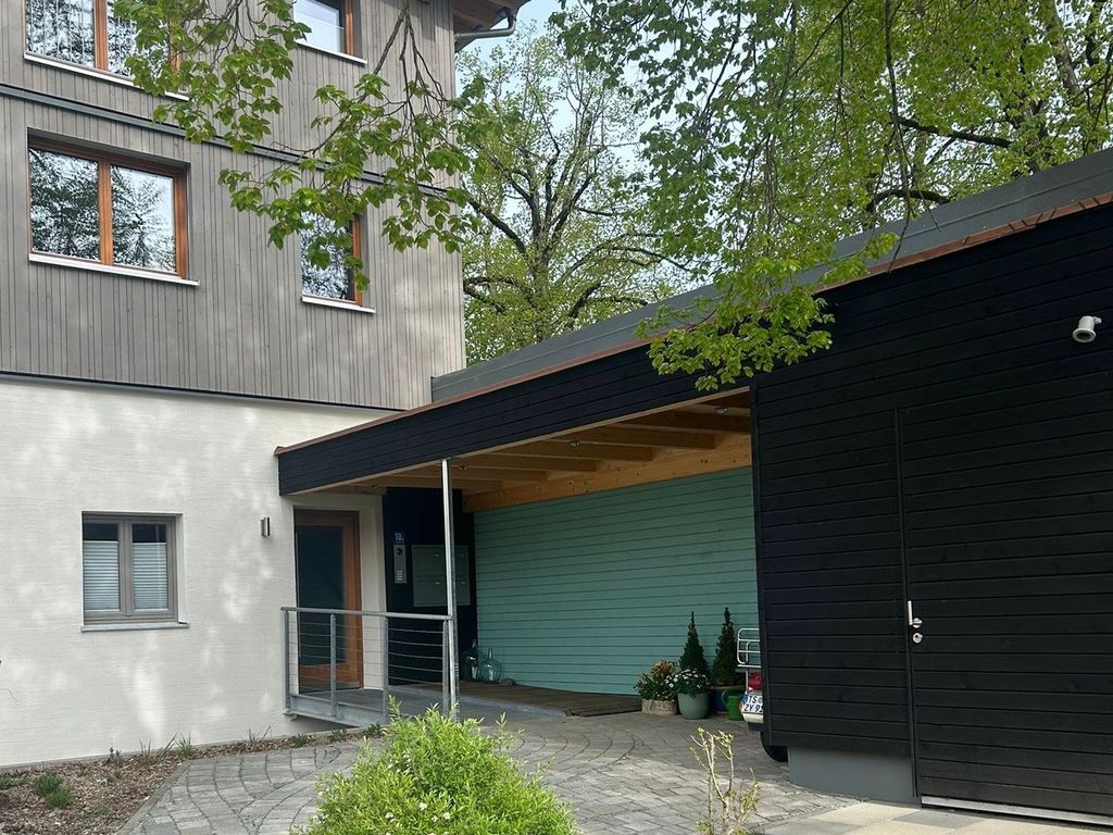 Lindennest aussen