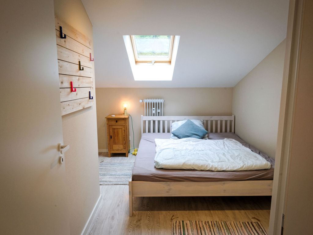 Schlafzimmer mit Doppelbett