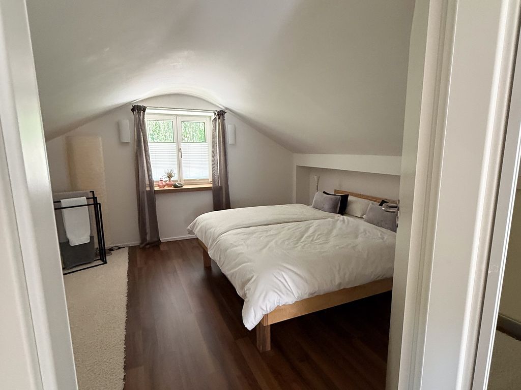 Großes Schlafzimmer