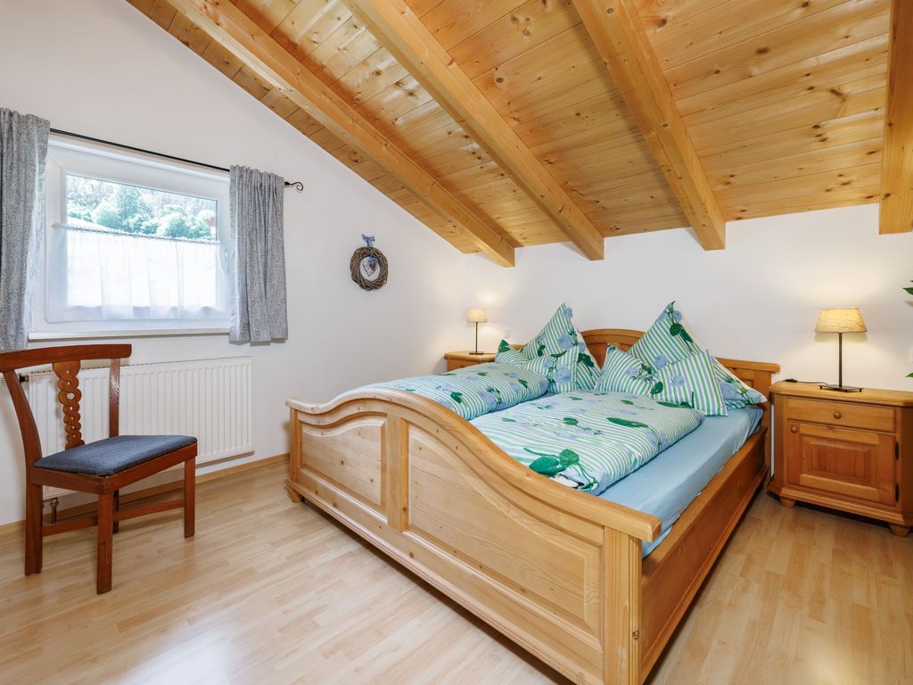 Schlafzimmer 2