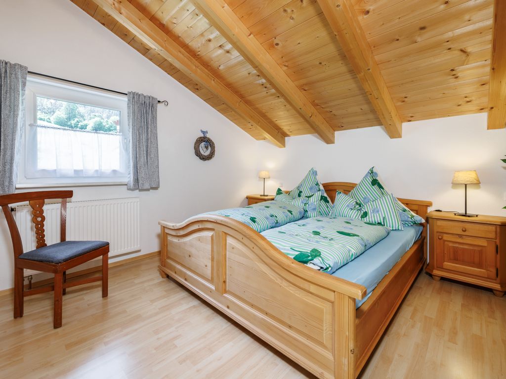 Schlafzimmer 2