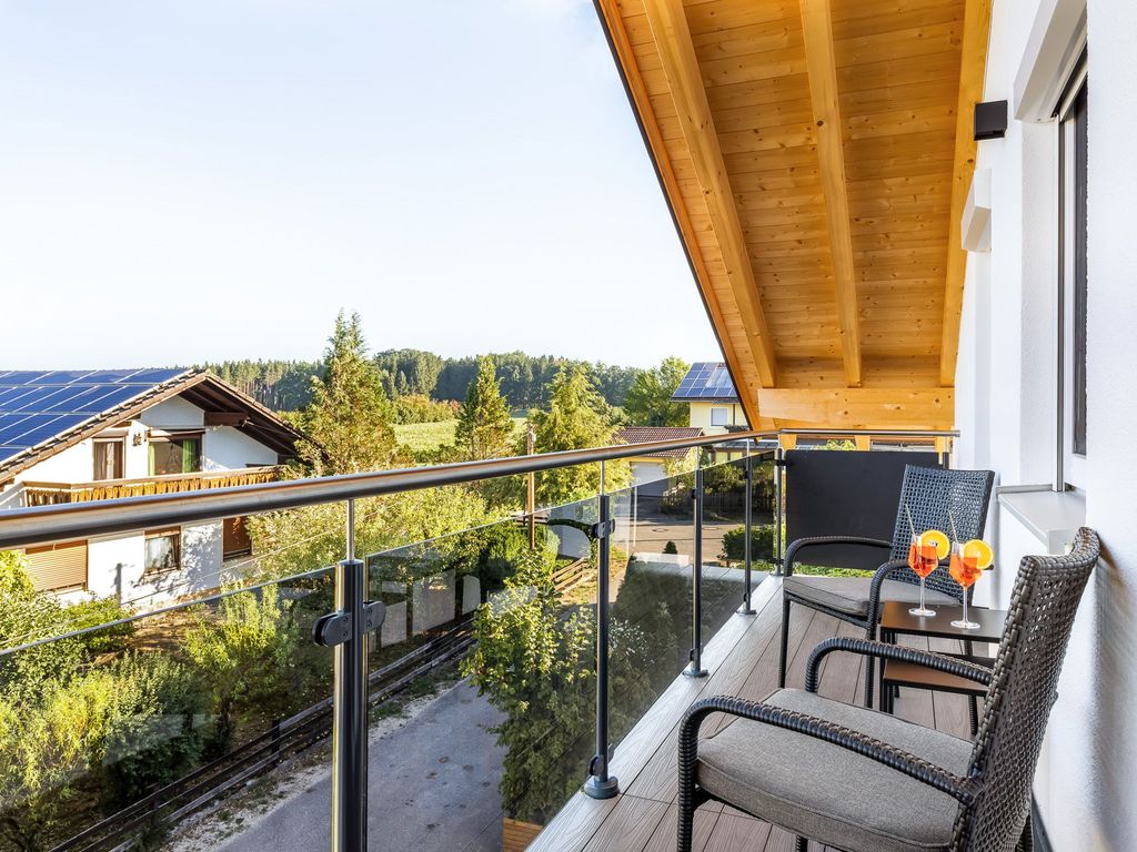Balkon mit Sicht auf Schönramer Filz