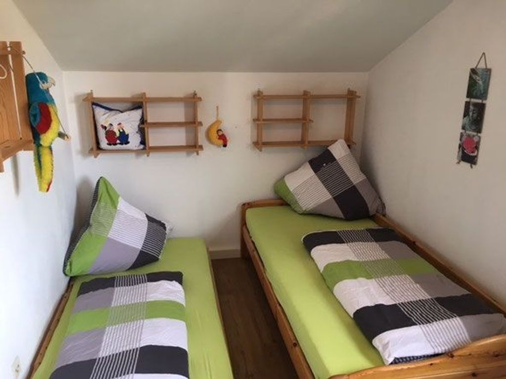 2. Schlafzimmer mit ausgefahrenem 2. Bett
