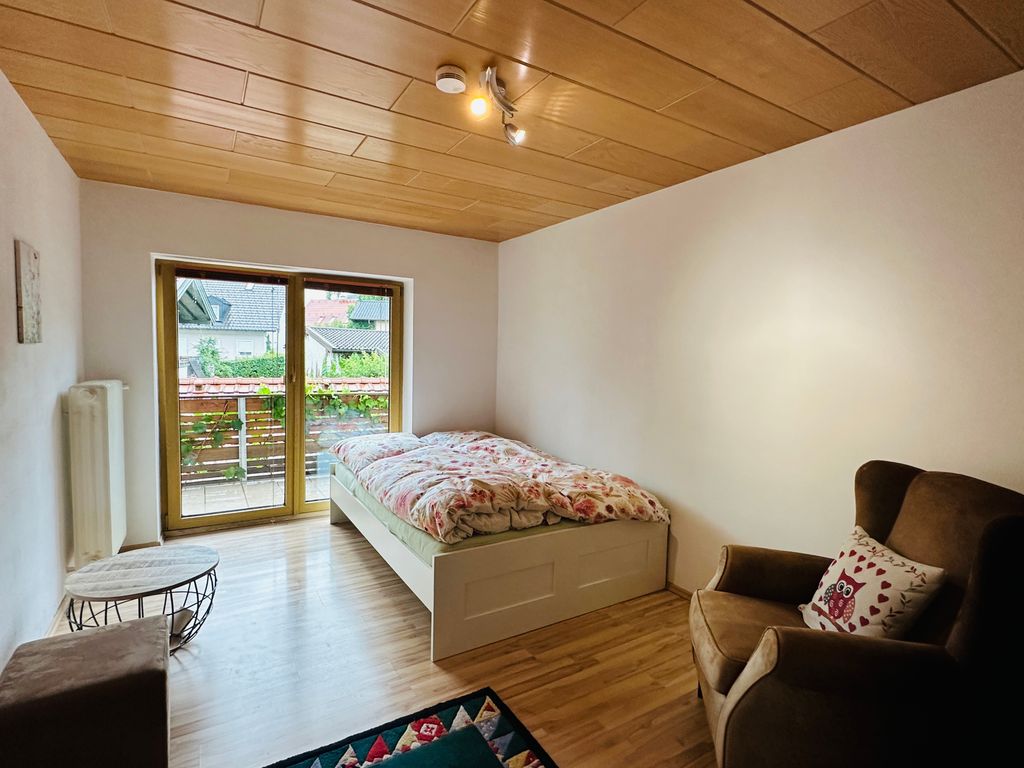 Zweites Schlafzimmer mit 140x200cm Bett