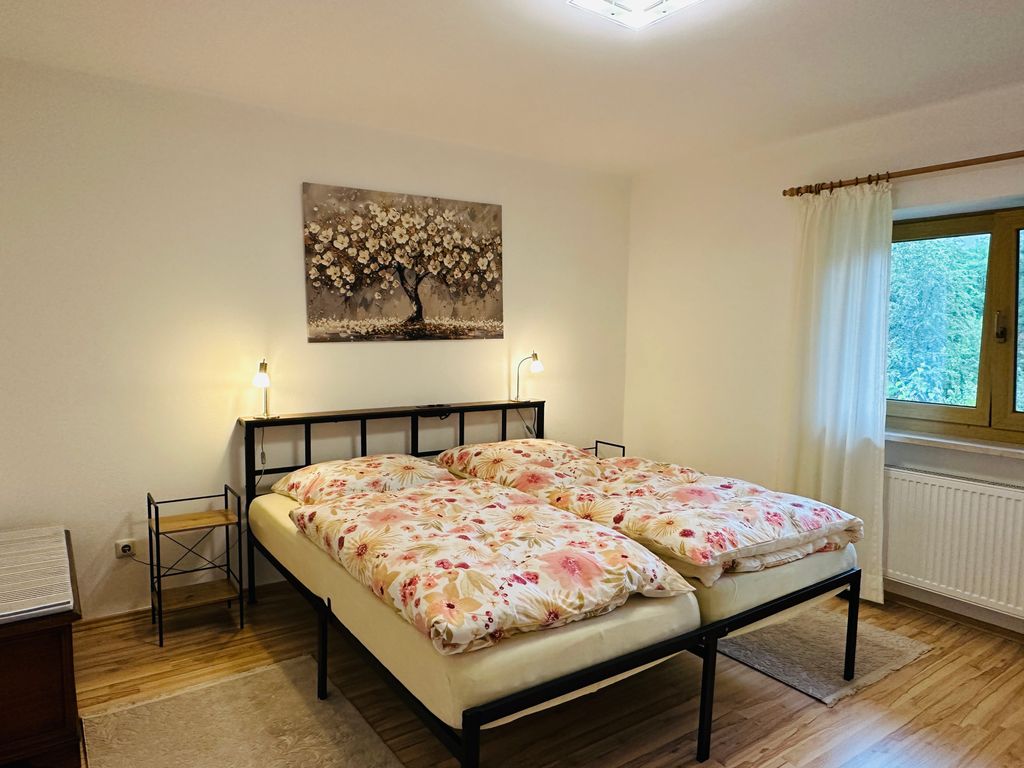 Schlafzimmer mit 180x200cm Bett