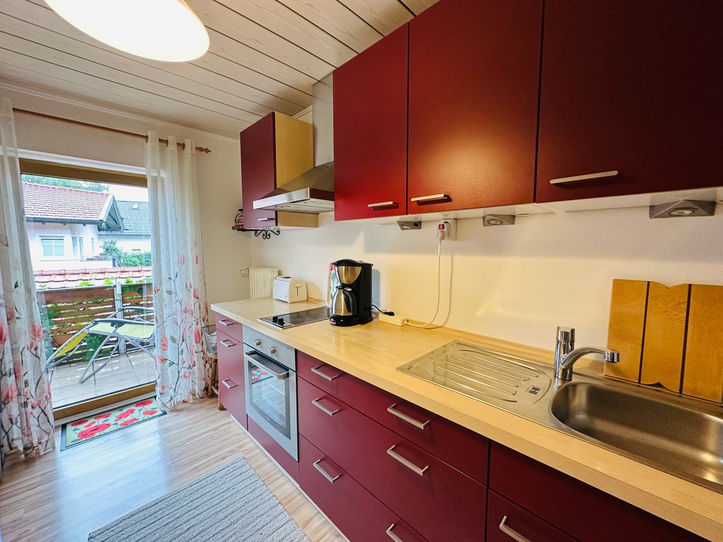 Küche mit Süd-Balkon