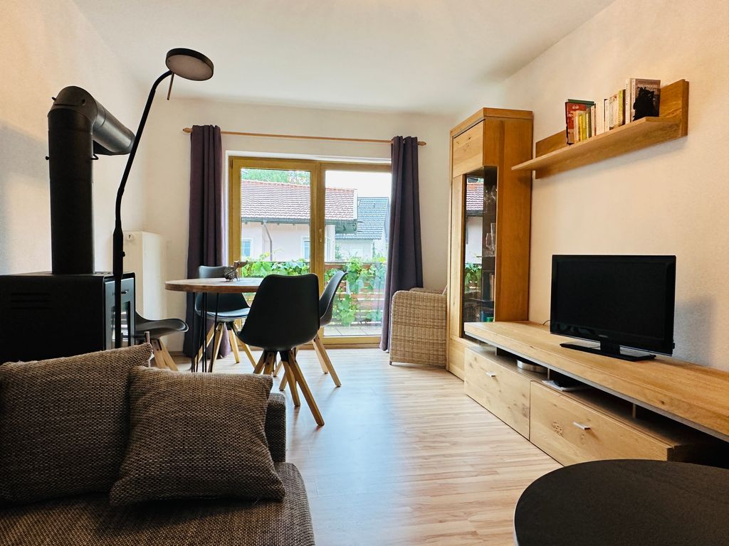 Wohnraum mit Süd-Balkon