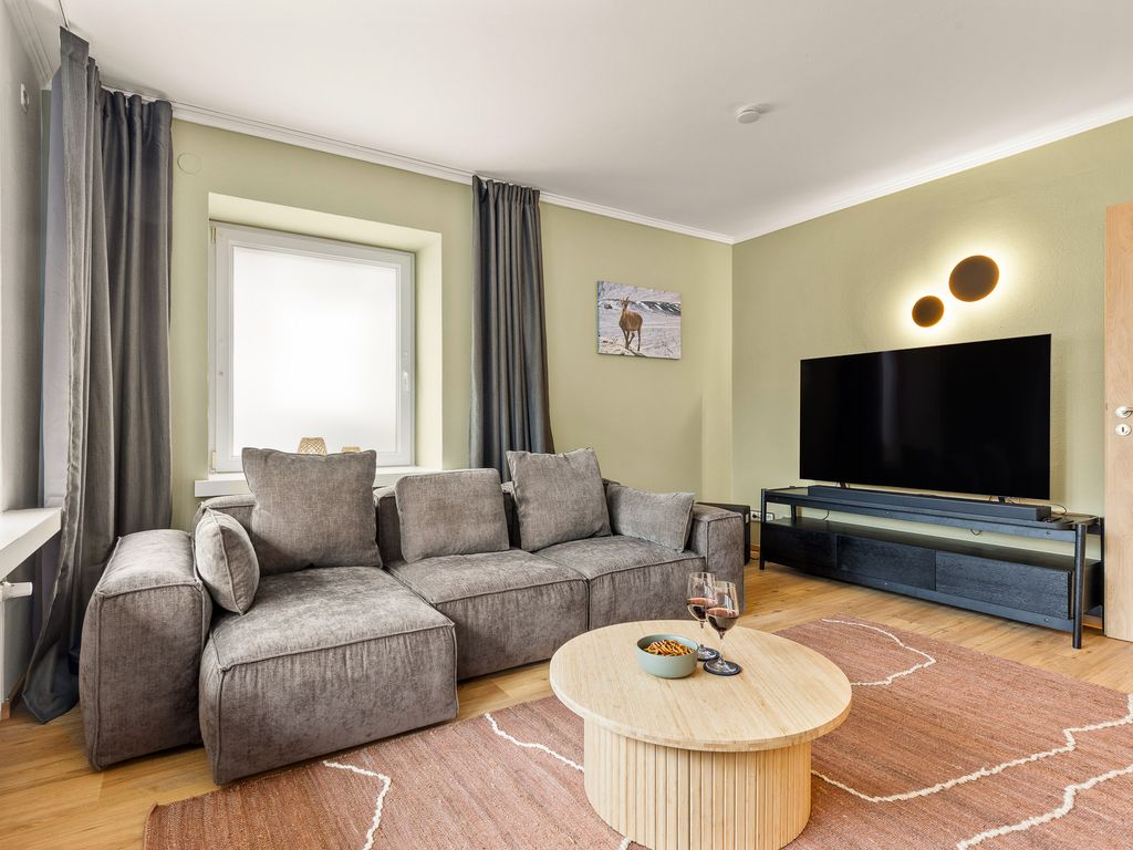 Einen Fernsehabend mit Kinosound auf dem superweichen Sofa?
