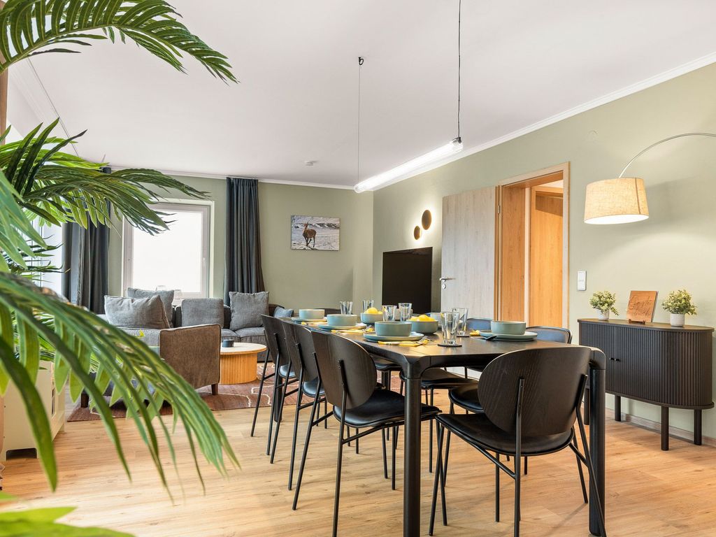 ... und Spiele haben wir einige im Spieleschrank!