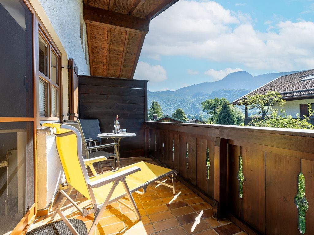 Balkon mit Bergblick
