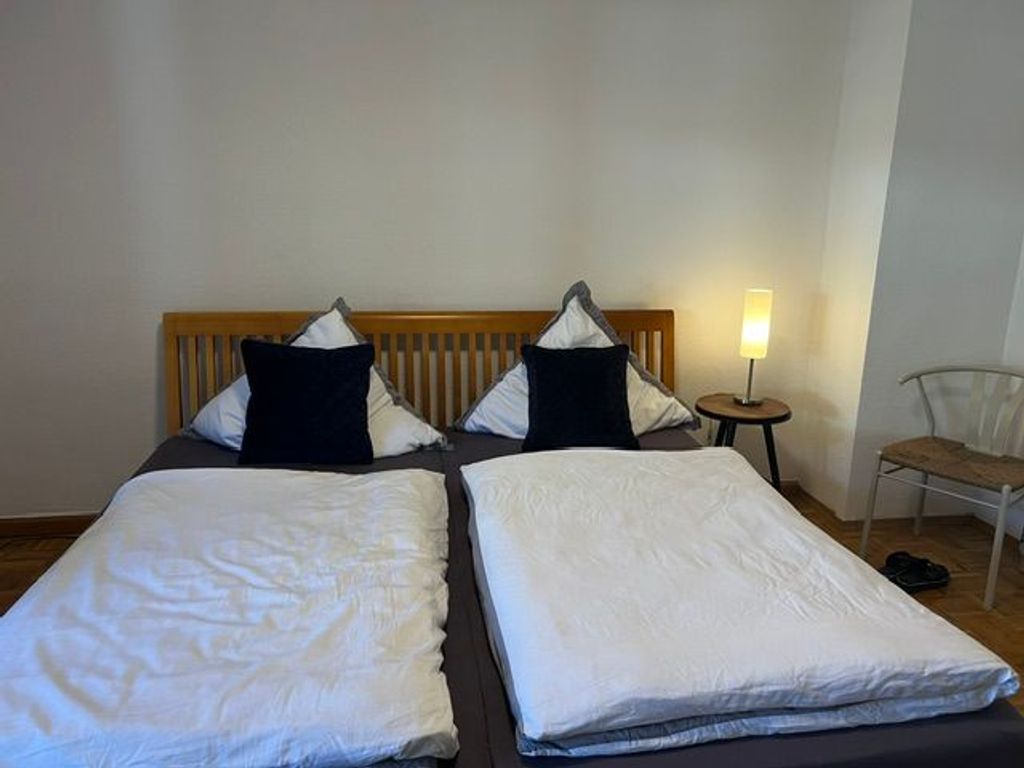 Schlafzimmer 1