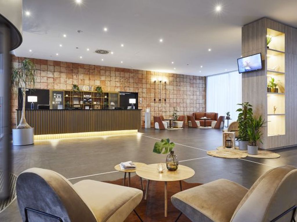 INNSiDE by Meliá Bremen - Rezeption und Lobby