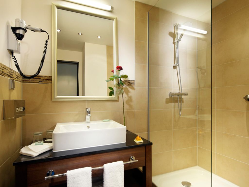 Courtyard by Marriott - Badezimmer