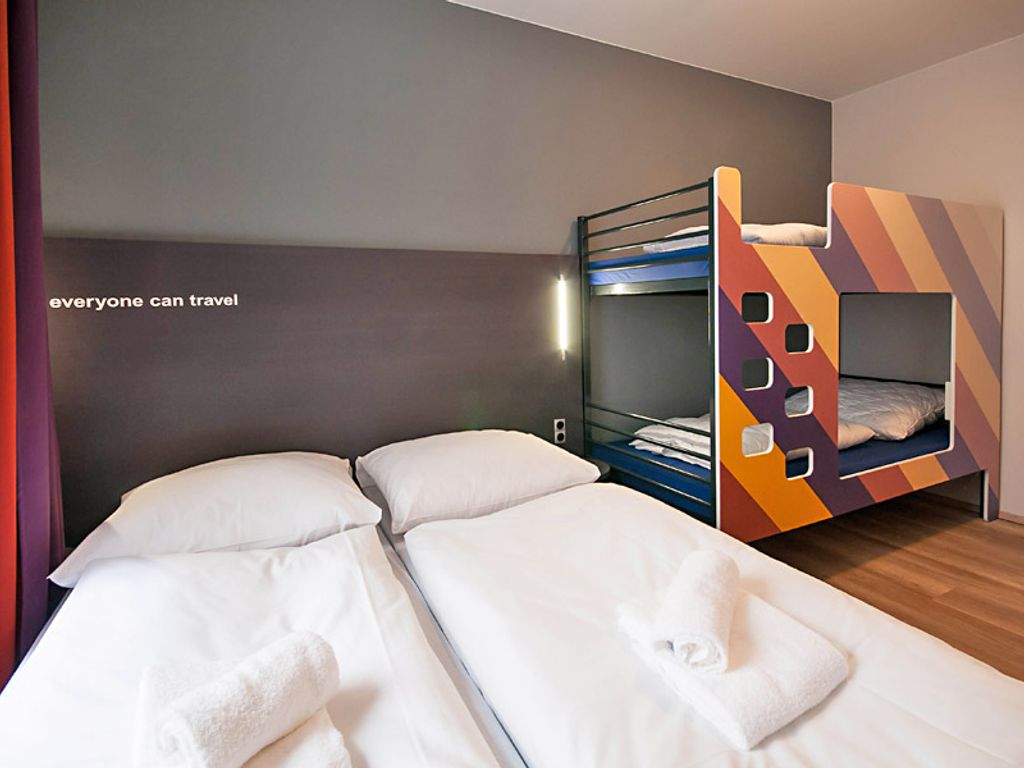 a&amp;o hostel and hotel Bremen GmbH - family room