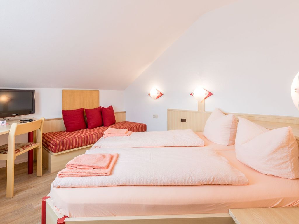Doppelzimmer mit Aufbettung Haupthaus