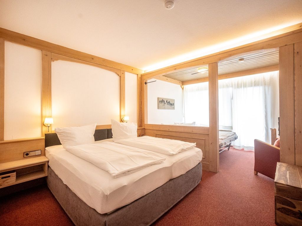 Komfort Doppelzimmer mit Boxspringbetten von Schramm Beds