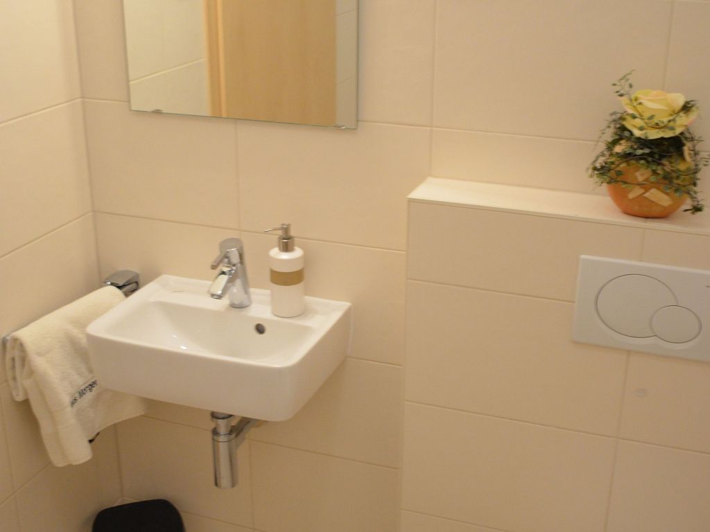 INSIDE, BATHROOM