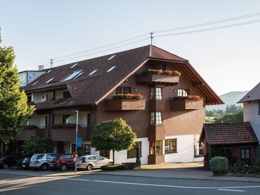 Hotel Restaurant Vinothek LAMM