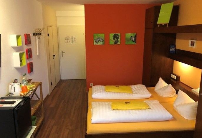 Doppelzimmer Basic, 20 qm mit Balkon