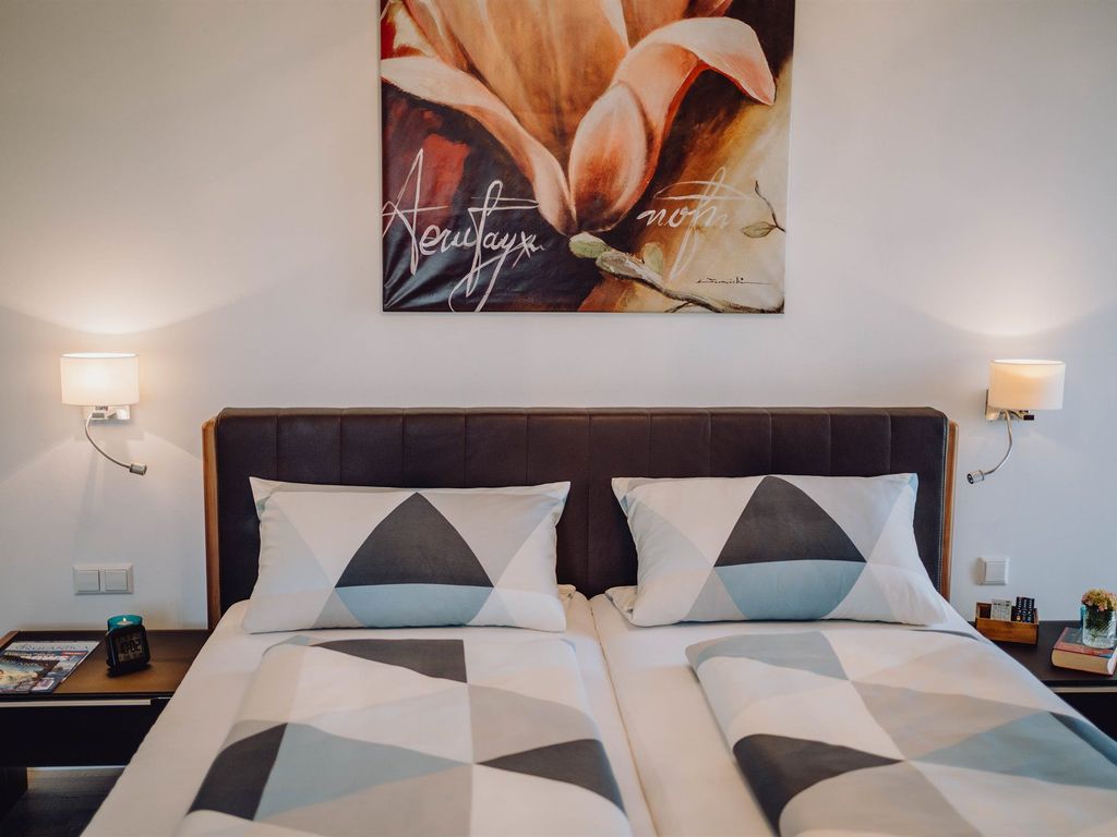 BEDROOM, INSIDE