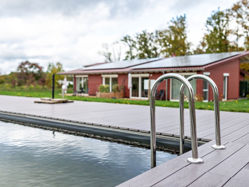 OUTSIDE, POOL