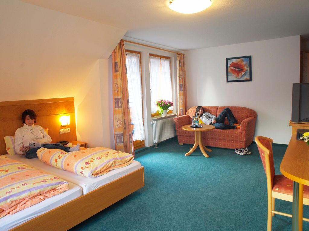 Beispiel         Zimmer 8