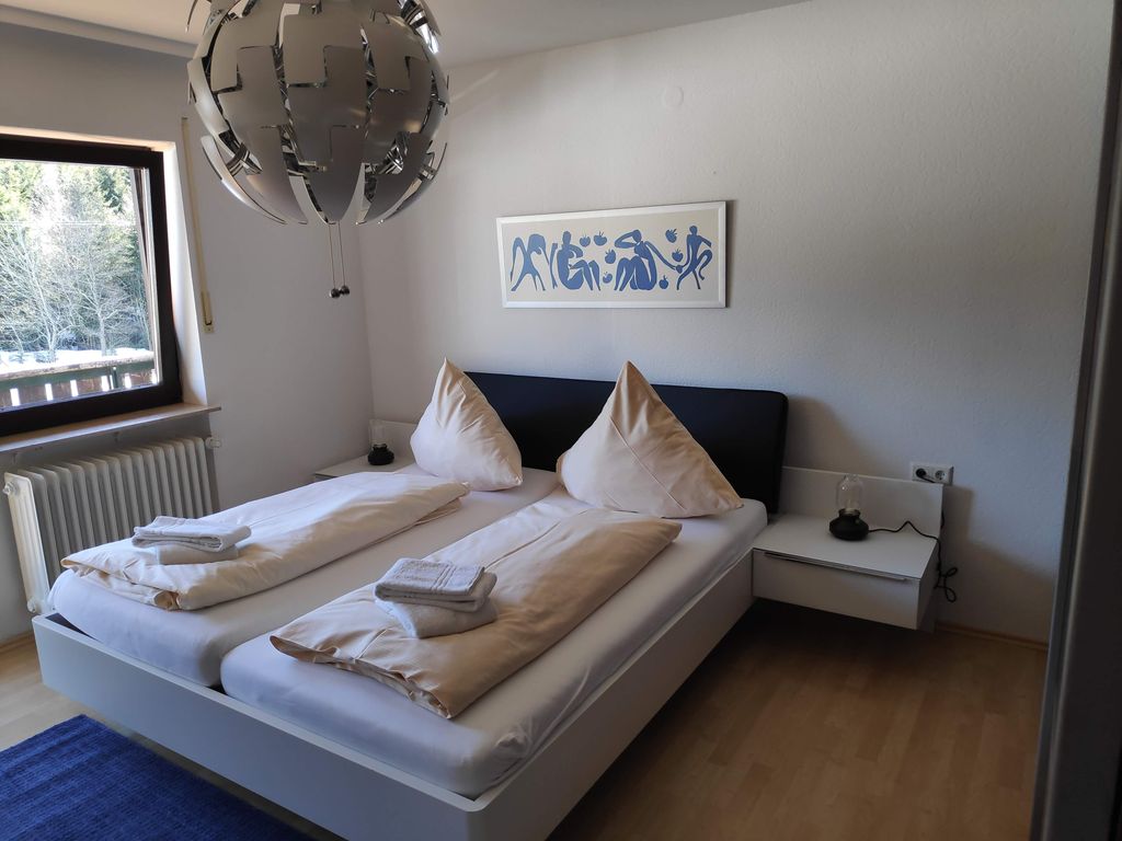 Schlafzimmer mit Balkon