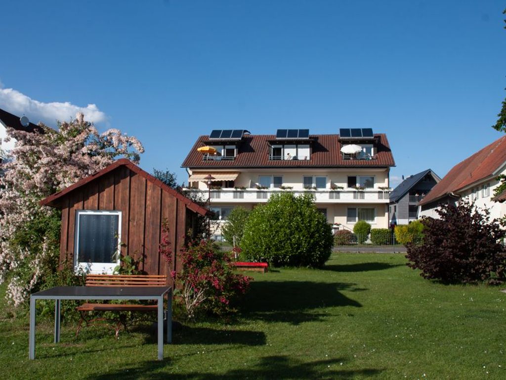Außenansicht Haus Seeblick vom Badestrand aus