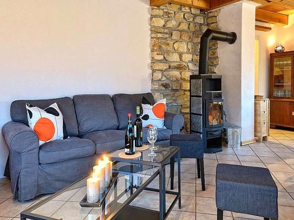 Wohnraum mit Kamin