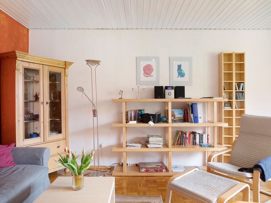 Photo, INSIDE, OUTSIDE