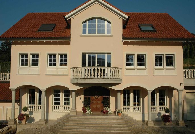 Weingut-Brennerei-Ferienwohnungen Eugen Wissler