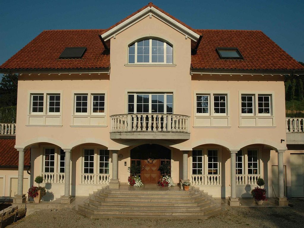 Weingut-Brennerei-Ferienwohnungen Eugen Wissler